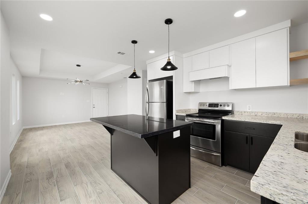 Photo 2 of 3300 Fuerte Avenue #4