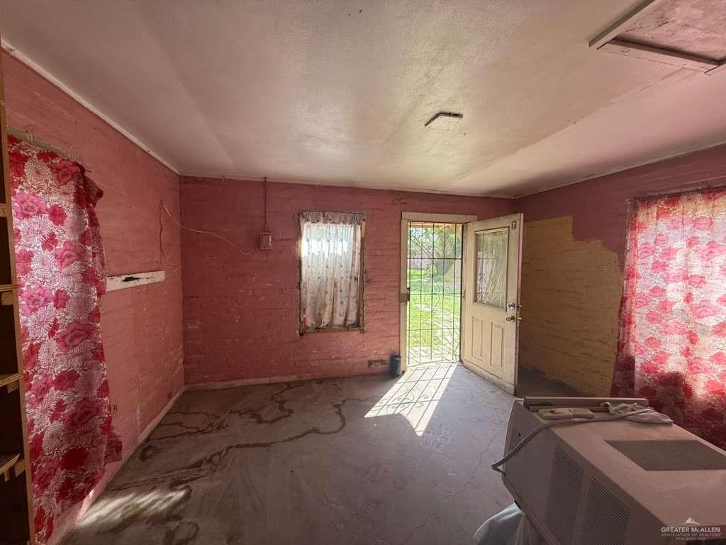 Photo 4 of 2035 Harrison Street