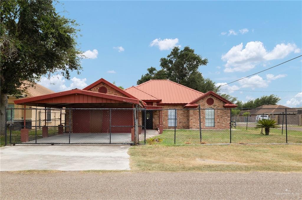 Photo 1 of 743 Monica Street, Donna