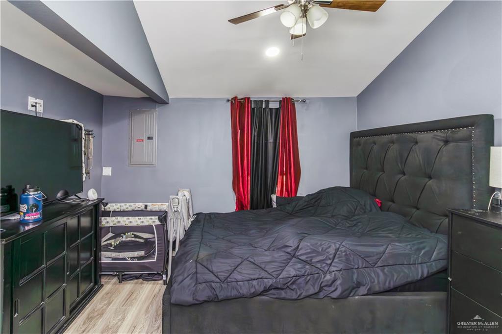 Photo 5 of 603 Samano Street