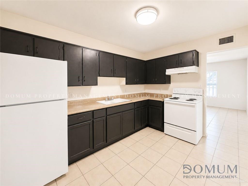 Photo 4 of 1811 Perkins Avenue #5