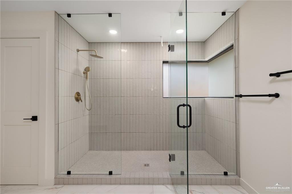 Photo 9 of 5505 4th Street