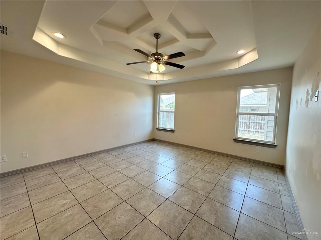 Photo 7 of 2205 Primrose Drive