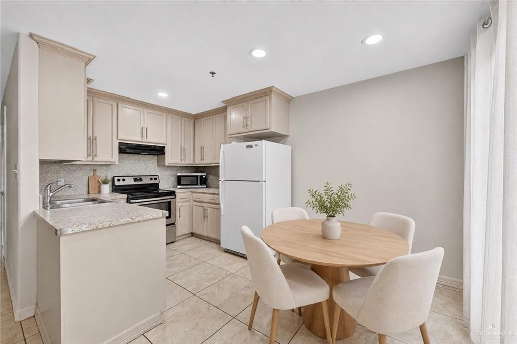 Photo 4 of 2513 Hackberry Avenue