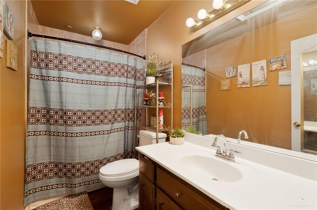 Photo 11 of 1622 Adam Lee Drive
