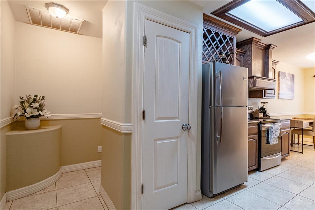 Photo 13 of 1107 Sundown Circle