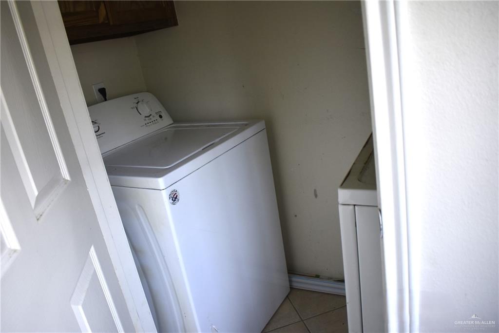 Photo 13 of 314 Albatross Avenue
