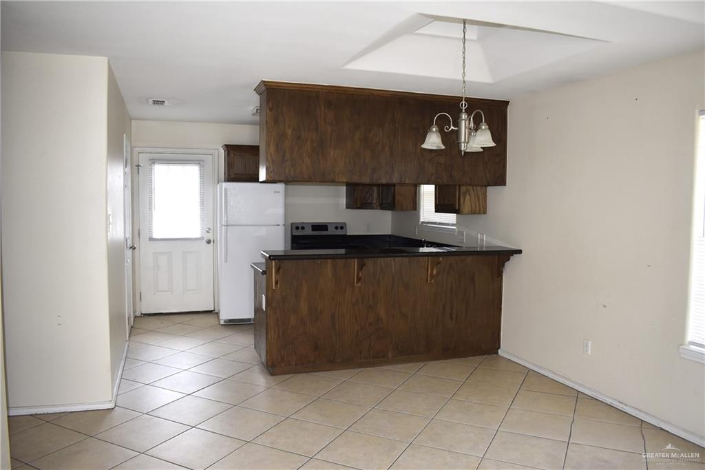 Photo 15 of 314 Albatross Avenue