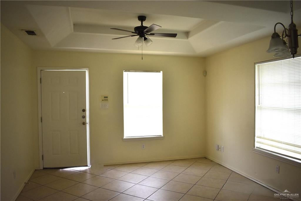 Photo 9 of 314 Albatross Avenue