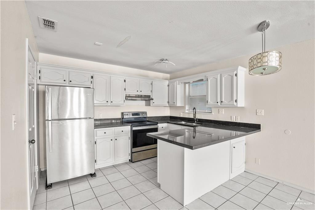 Photo 4 of 1802 Oasis Avenue #202