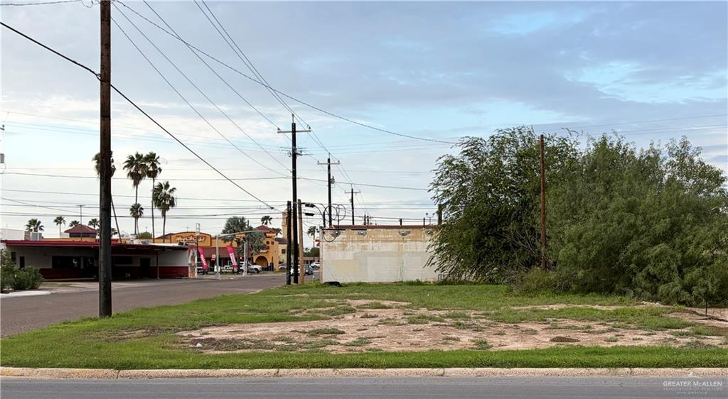 Photo 4 of 106 16th Avenue