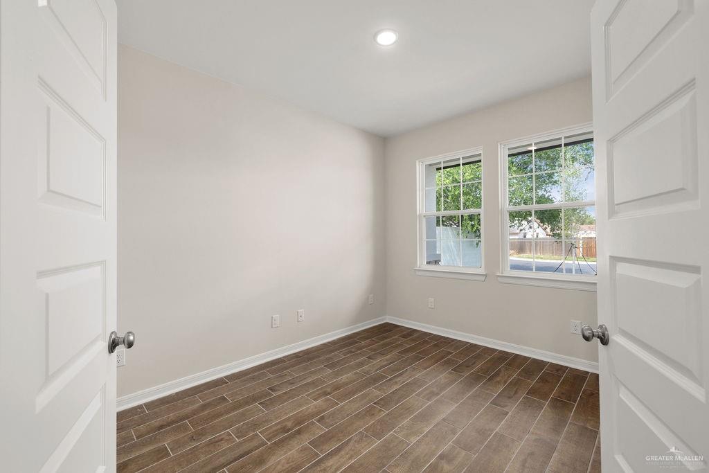 Photo 2 of 2615 40th Street