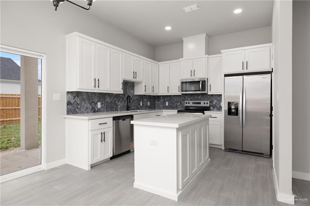 Photo 5 of 2400 Cardinal Drive