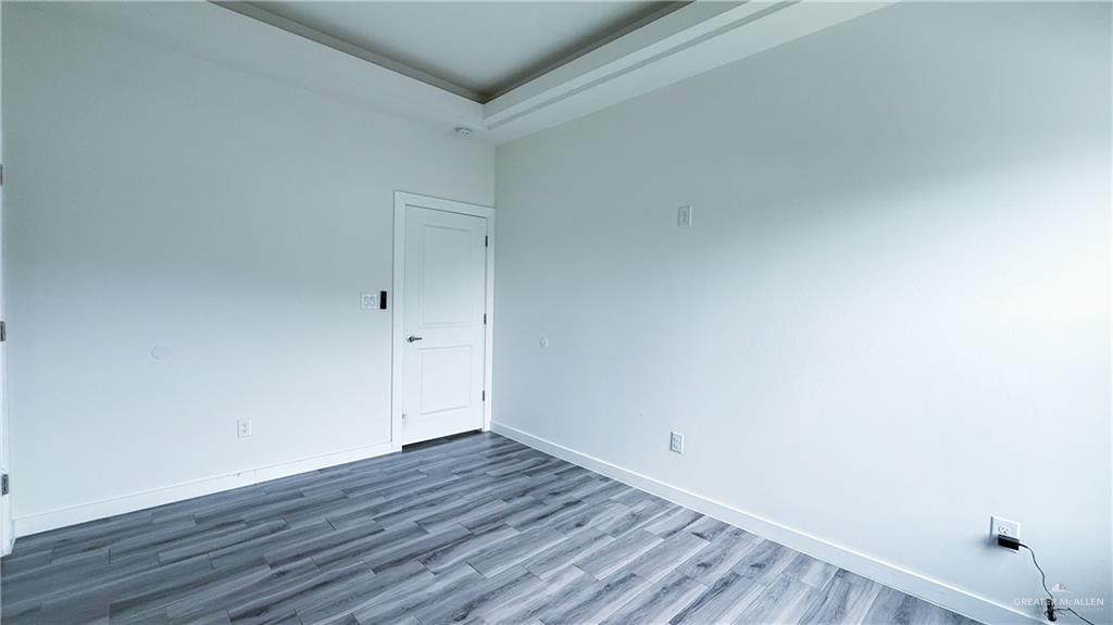 Photo 11 of 1201 Iris Avenue