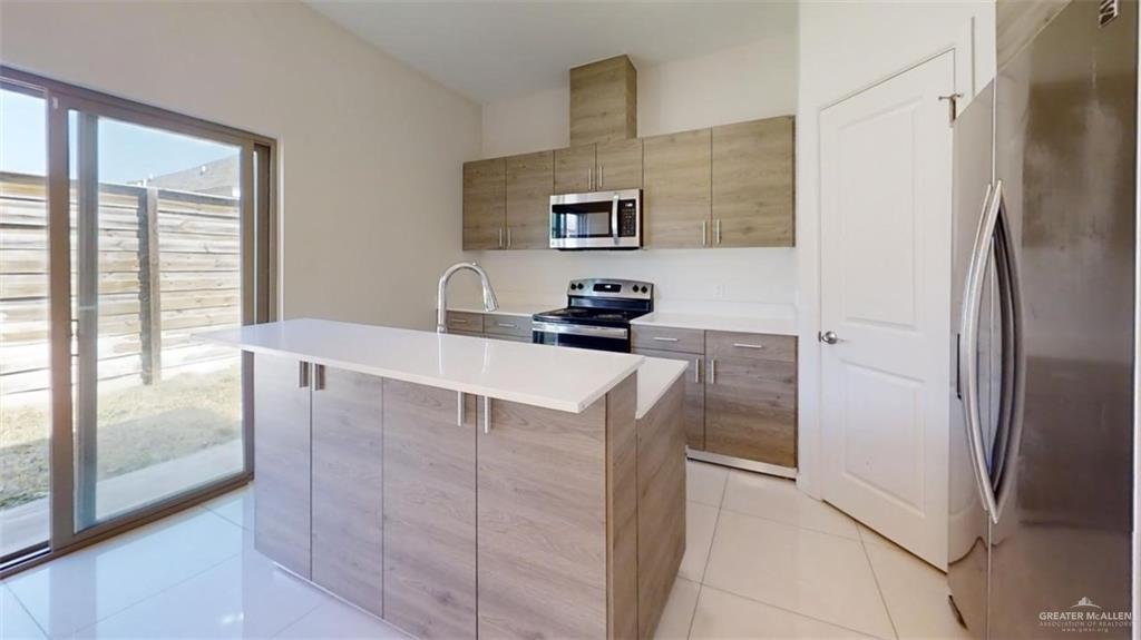 Photo 4 of 5608 Nightingale Avenue #4