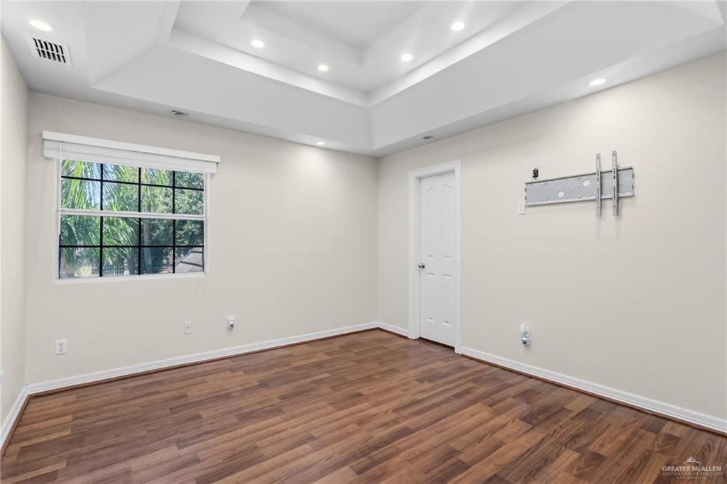 Photo 18 of 902 Cimarron Drive
