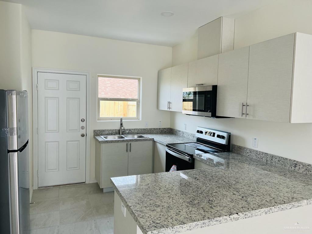 Photo 3 of 1405 Garfield Avenue #3