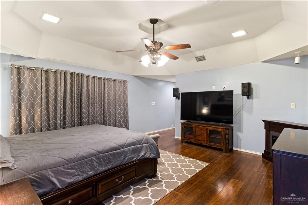 Photo 15 of 600 Wisteria Avenue
