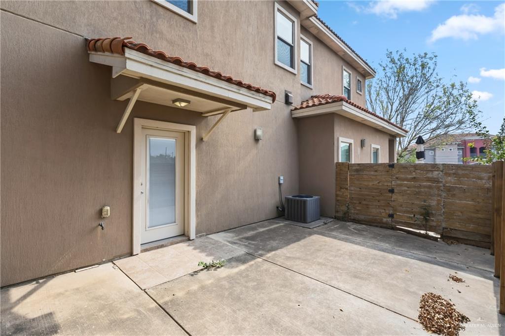 Photo 16 of 3016 L Street #2