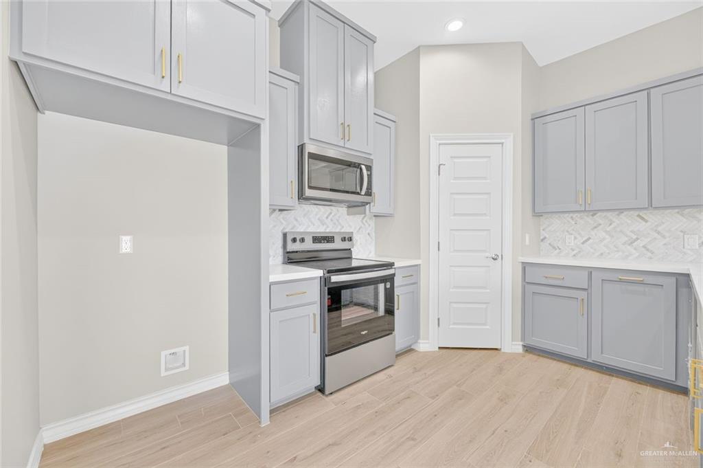 Photo 6 of 4200 Shaquille Avenue