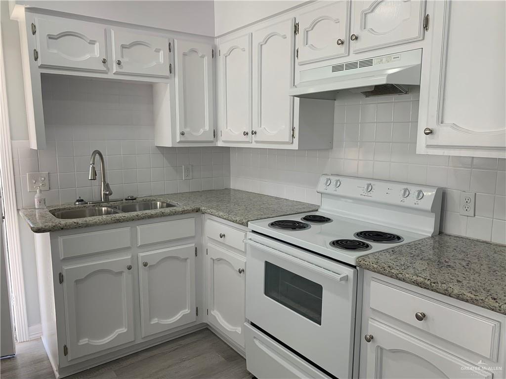 Photo 5 of 1805 Jason Avenue #8