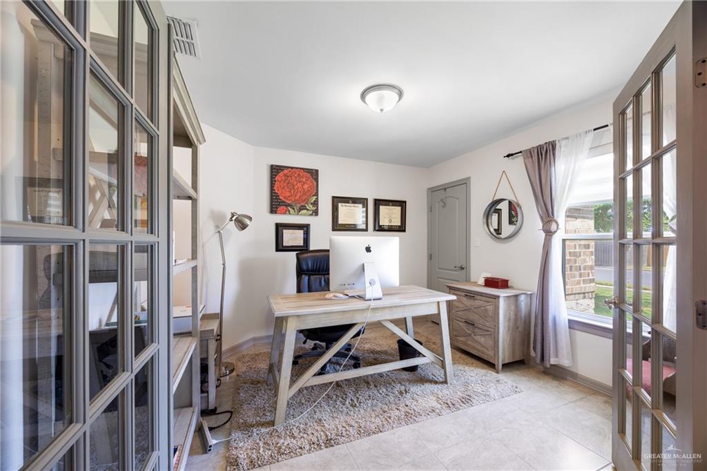 Photo 4 of 3812 Zenaida Avenue