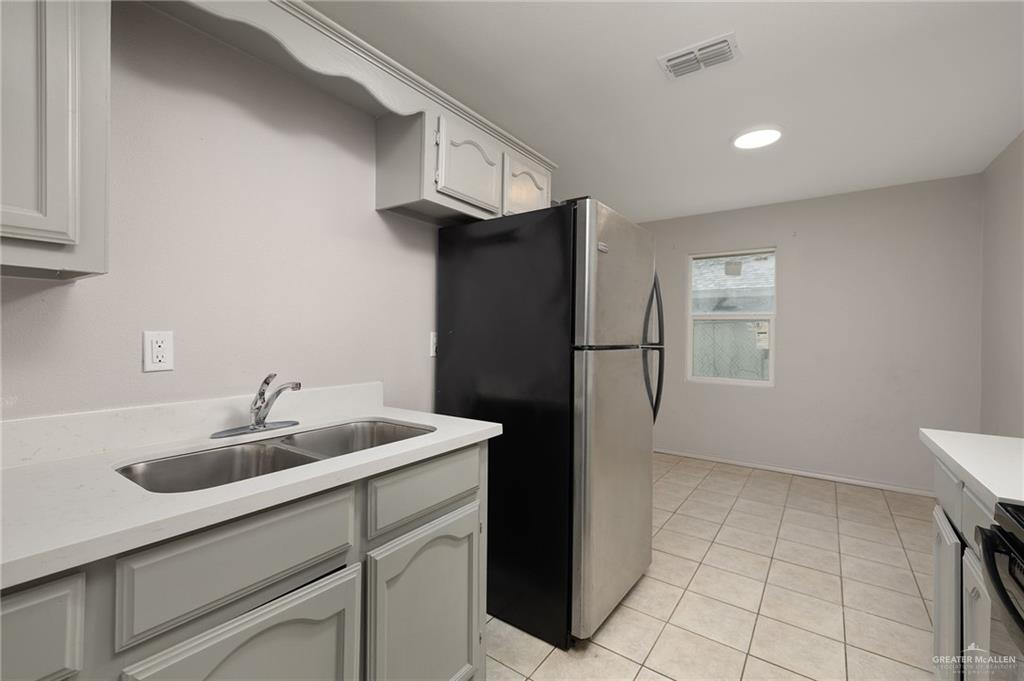 Photo 17 of 825 1st Street