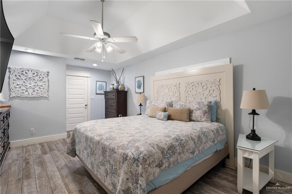 Photo 10 of 204 Mesquite Street
