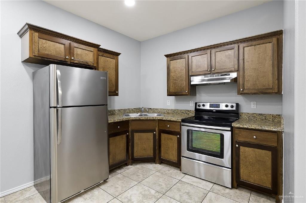 Photo 2 of 416 5th Street #B2