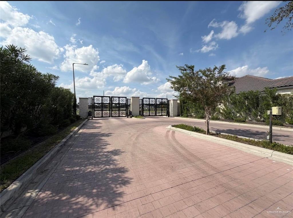 Photo 1 of 3000 Dupont Lane, Edinburg