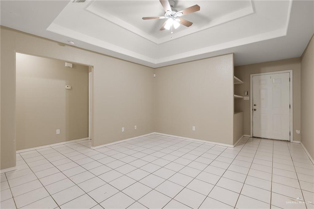 Photo 4 of 2305 Kimberly Lane #4