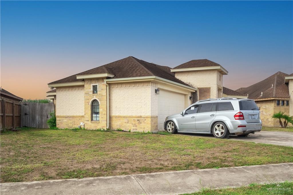 Photo 2 of 2416 Hibiscus Street