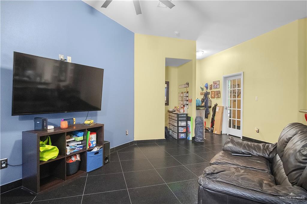 Photo 6 of 2416 Hibiscus Street