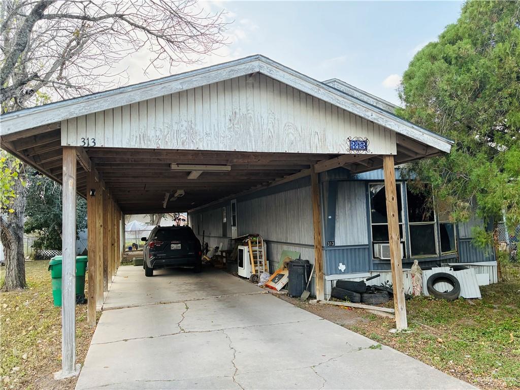 Photo 3 of 313 Meandering Way Avenue