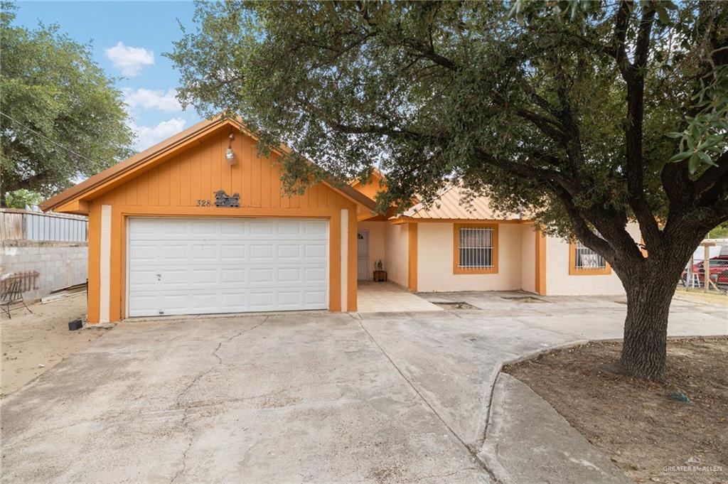 Photo 2 of 328 Albacore Street