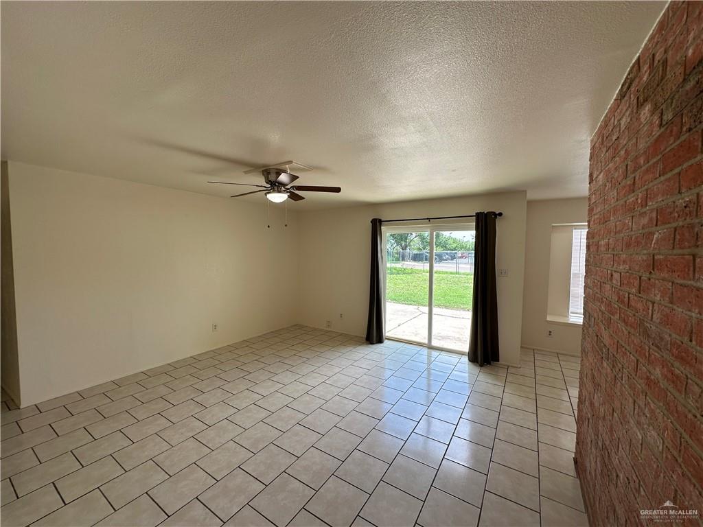Photo 4 of 2916 Cynthia Street