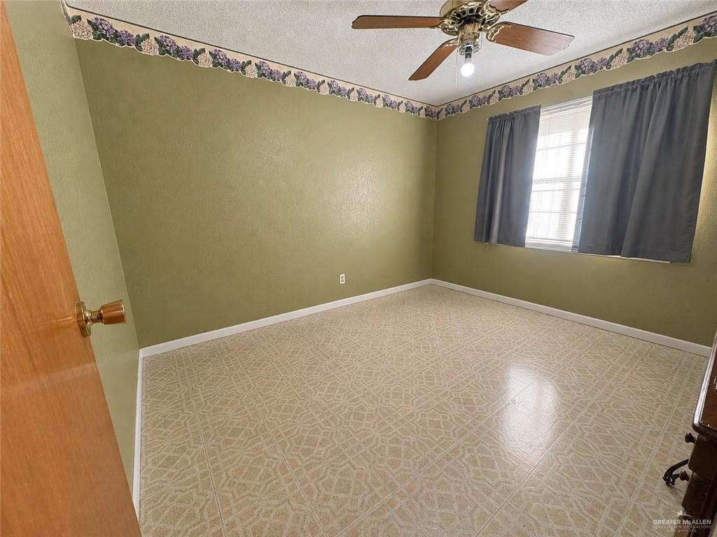 Photo 11 of 1622 Raul Longoria Road