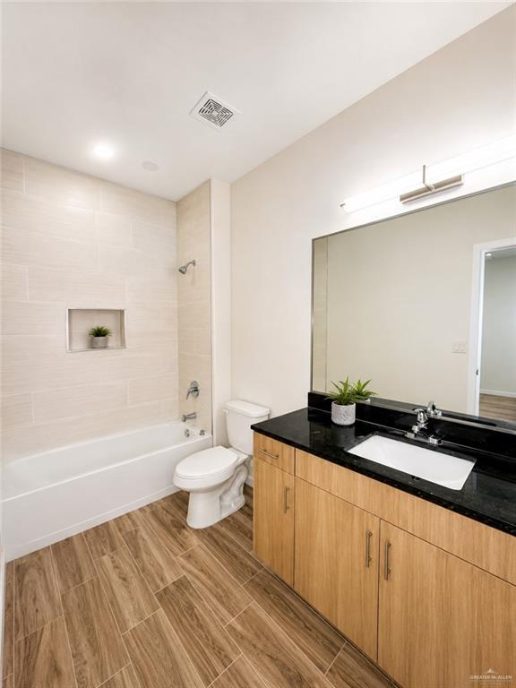 Photo 10 of 4904 Crown Point Avenue