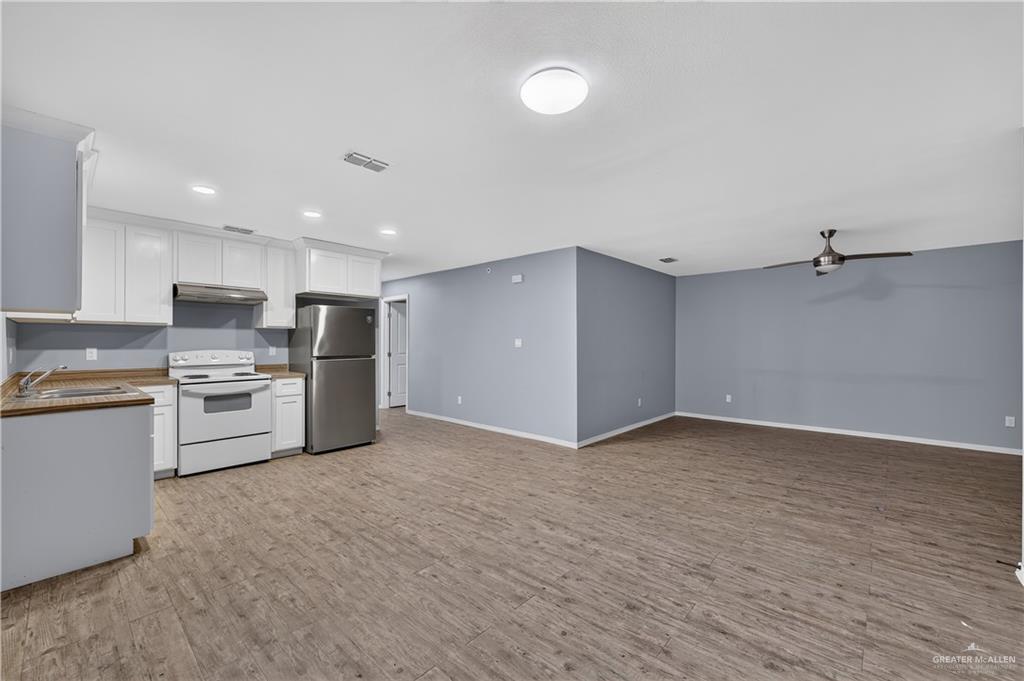 Photo 4 of 212 Alex Avenue #8