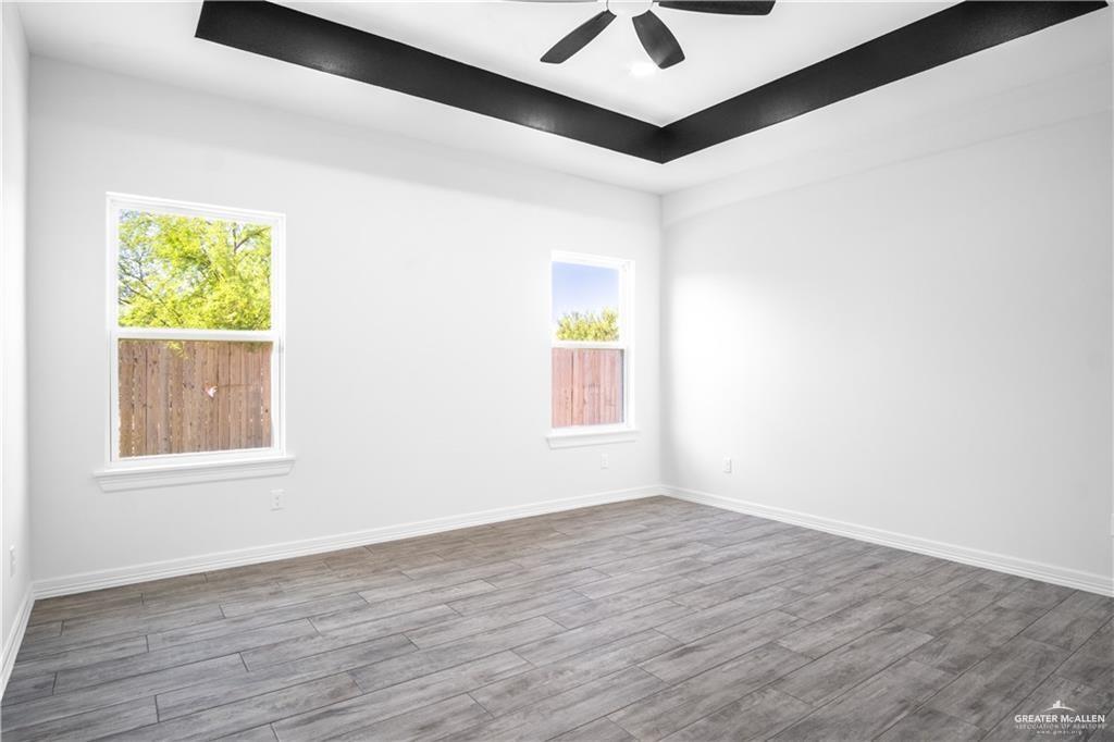 Photo 8 of 3625 Diamondhead Avenue