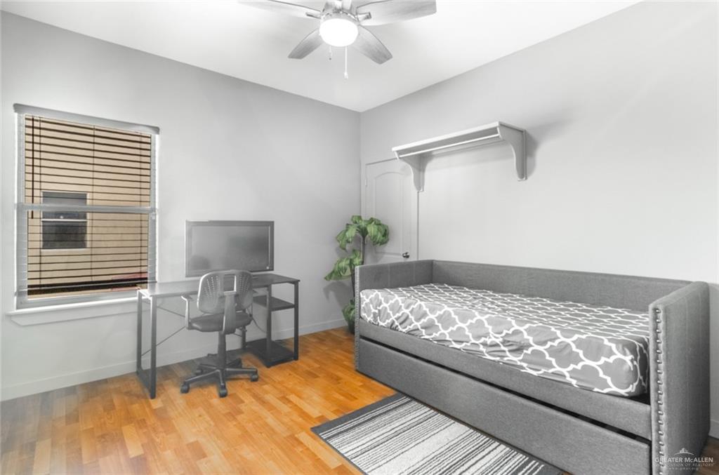 Photo 10 of 1321 Camellia Avenue #4