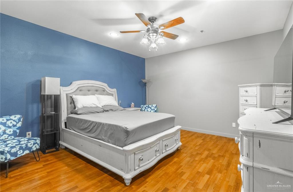 Photo 7 of 1321 Camellia Avenue #4