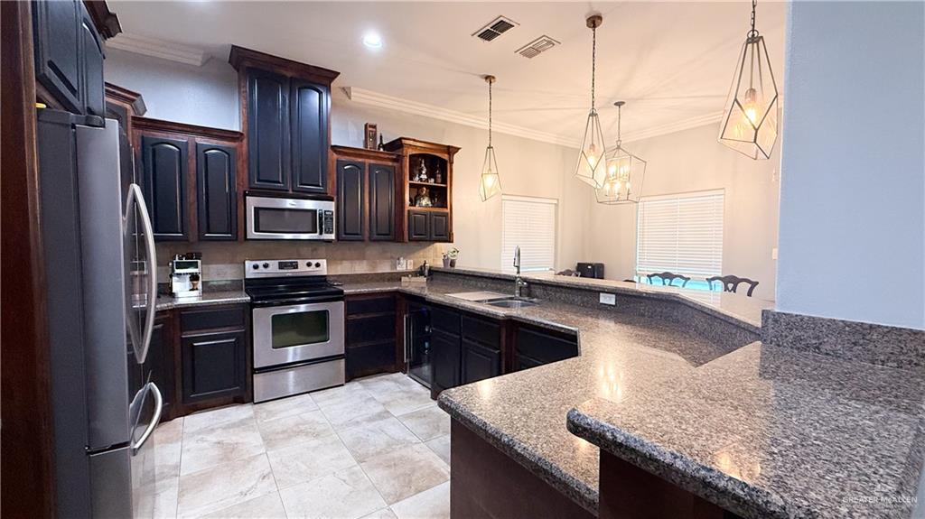 Photo 6 of 1324 Bella Vista Avenue