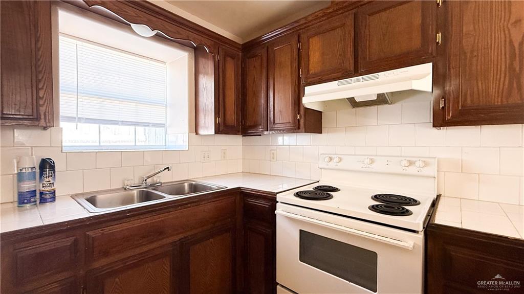 Photo 8 of 3707 Zelma Street
