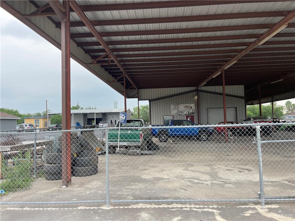 Photo 3 of 1506 Tower Road