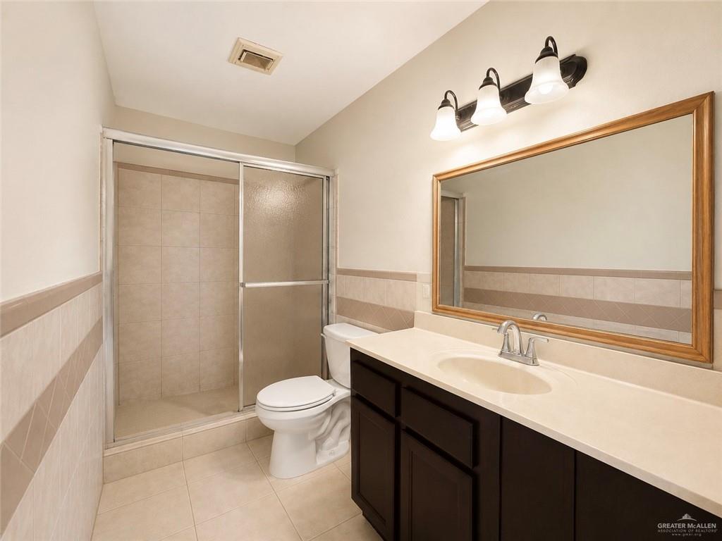 Photo 11 of 1107 Blake Street