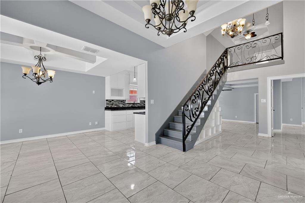 Photo 11 of 8001 Morelos Street