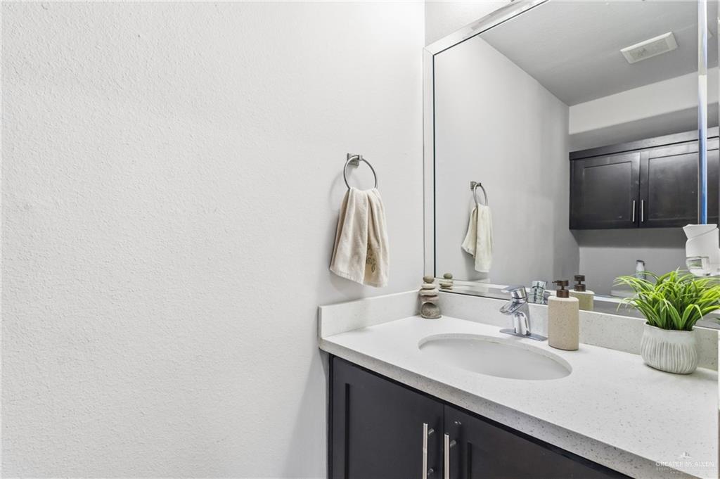 Photo 11 of 1208 Camellia Avenue #1