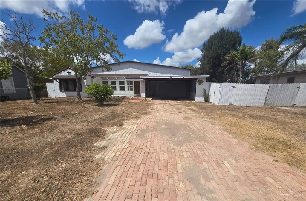 Photo 1 of 1093 Sam Houston Boulevard, San Benito