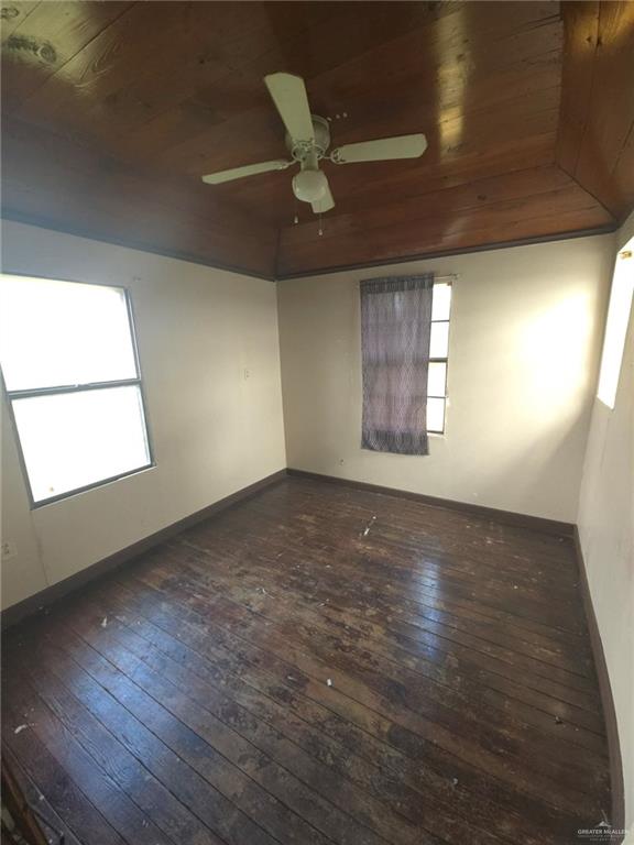 Photo 13 of 1093 Sam Houston Boulevard
